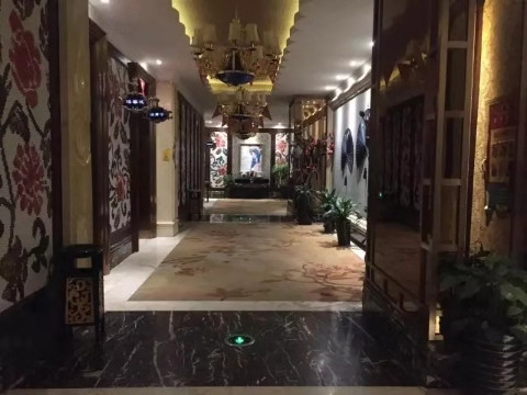 拉萨哪个ktv荤的妹子质量好